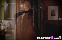 Sexy blonde MILF Katie Jean showing of perfect ass after hot showering