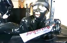 Die Masken-Invasion S01