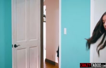 Horny big ass teen finger fucked her girlfriend Avery Black