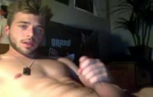 Solo Jerking Dick On The Webcam